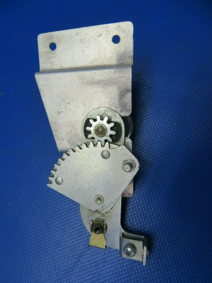 Beech 58 Baron Fresh Air Control & Mounting Bracket P/N 58-530100-1 (0521-97)