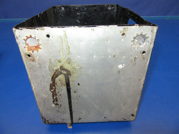 Beech Baron Battery Box w/ Lid P/N 95-410006-19 (0917-80)