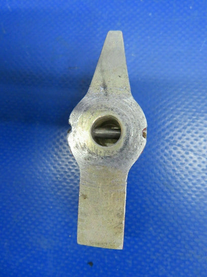 Beech Baron 58P Janitrol Fuel Selector Control LH HE7001-7 (0320-463)