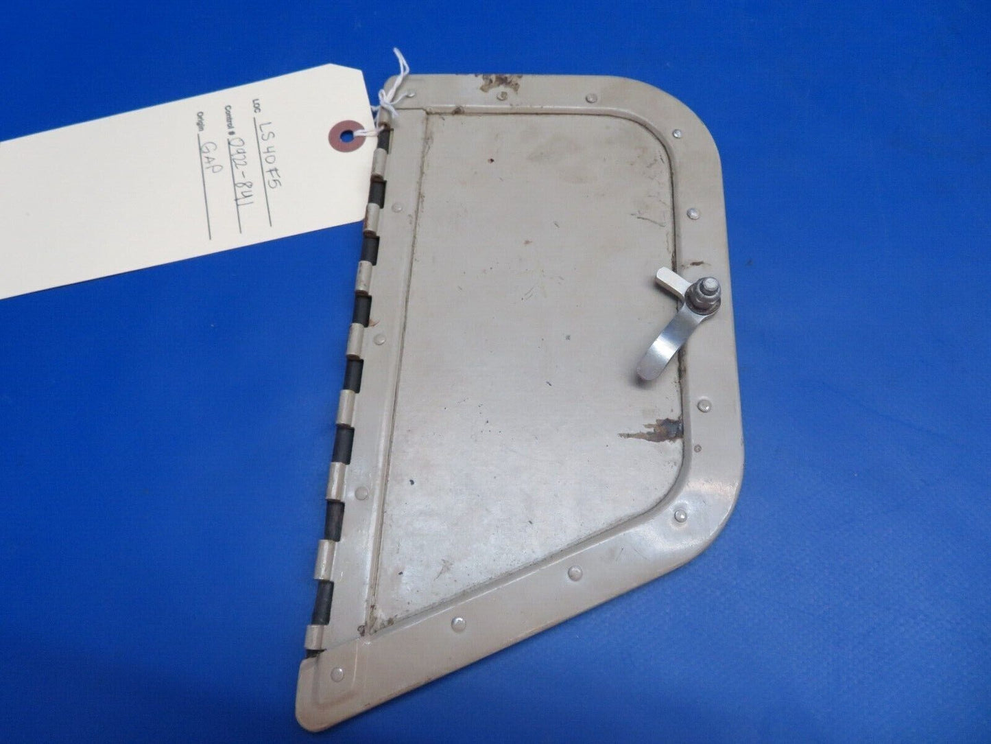 Piper Aztec Storm Window P/N 21027-00, 21027-000 (0922-841)