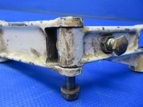 Beech 95-B55 Baron Link Assy Nose Gear P/N 35-825035-2 (0721-747)