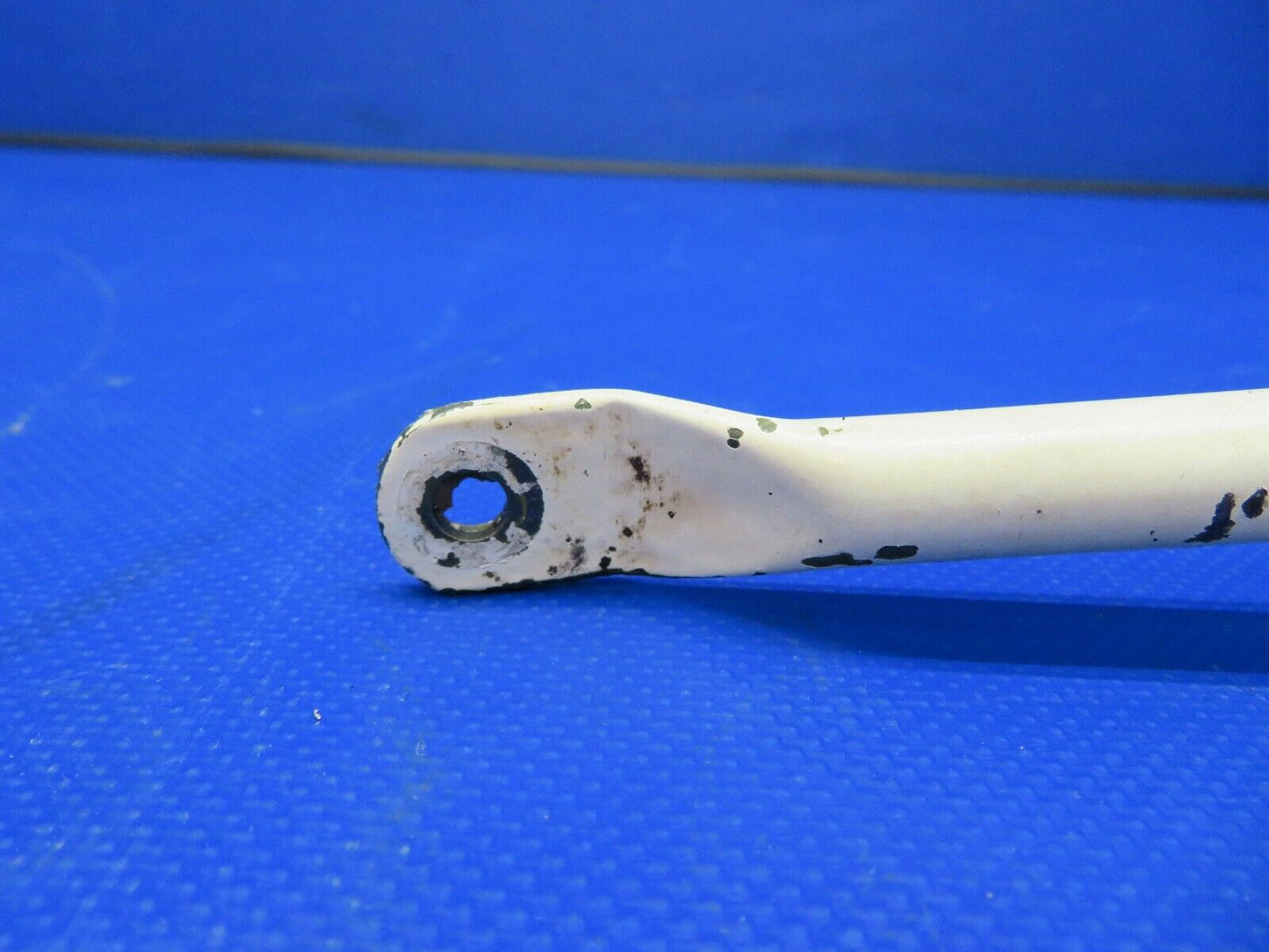 Cessna 177RG Support Main Gear Actuator RH P/N 2041014-2 (0621-770)