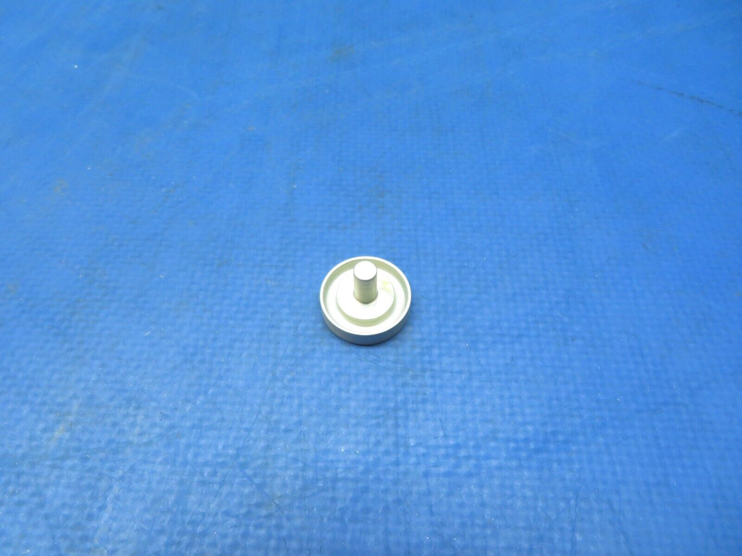 Beech Valve P/N 694-187805 NOS (1023-188)