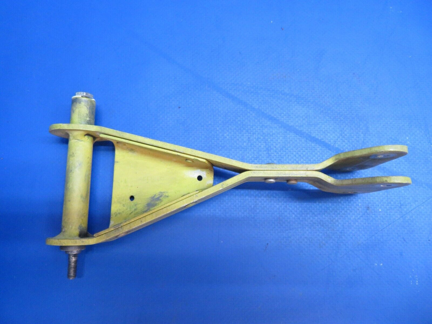 Lake LA-4-200 Idler Assembly Elevator P/N 2-7138-5 (1222-732)