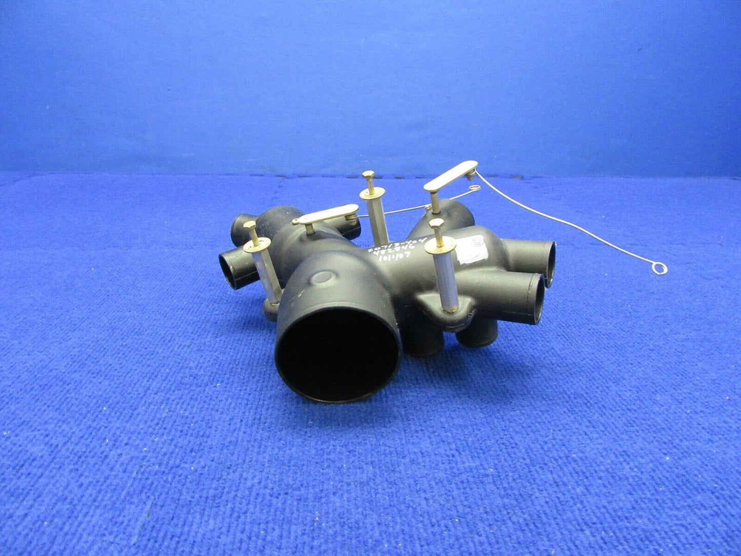 Cirrus SR-22 Air Distribution Manifold P/N 20713-002 (1221-567)