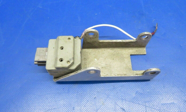 Beech Baron 58P De Ice Brush Block 4E1817, 3E1443-5 (0320-309)