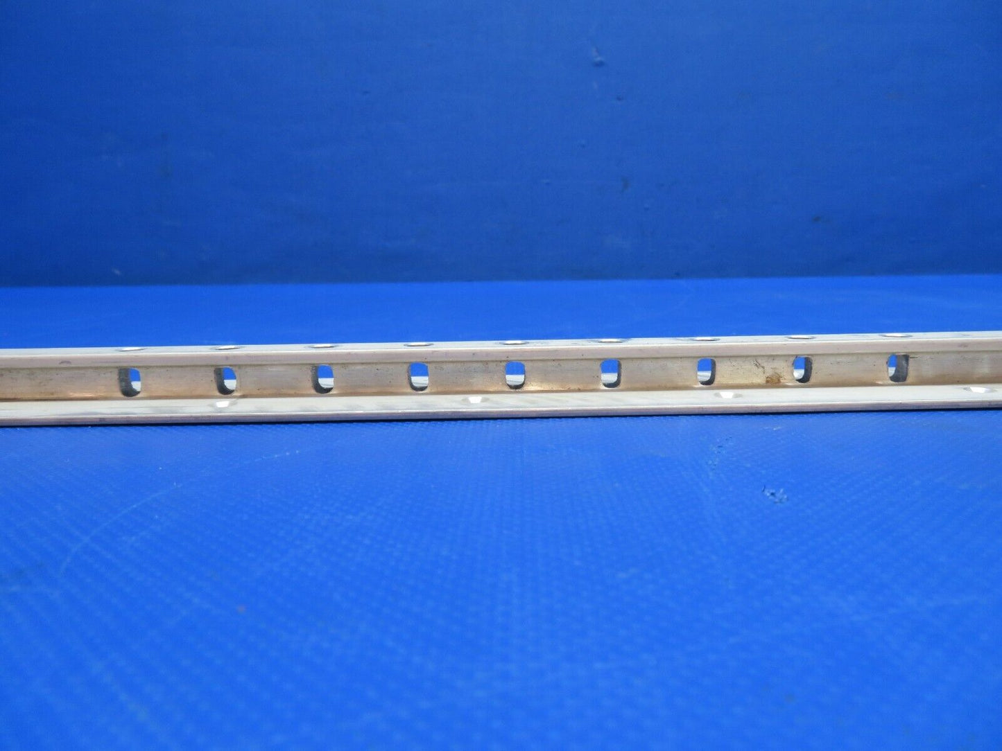 Beech Seat Track Assy P/N 169-400005-359 NOS (0224-1471)