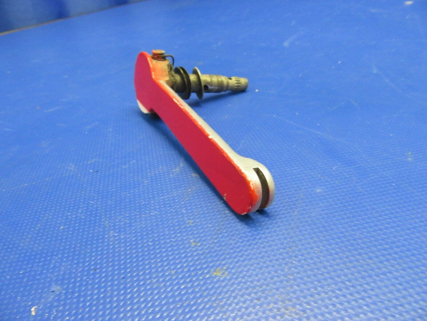 Cessna 210 / P210N Cabin Door Handle & Spindle 2117128-1, 0811893-7 (0521-313)