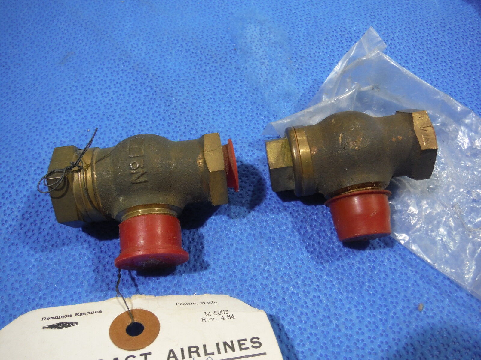 Parker Check Valve  LOT OF 2  P/N 407DT8  (815-58)