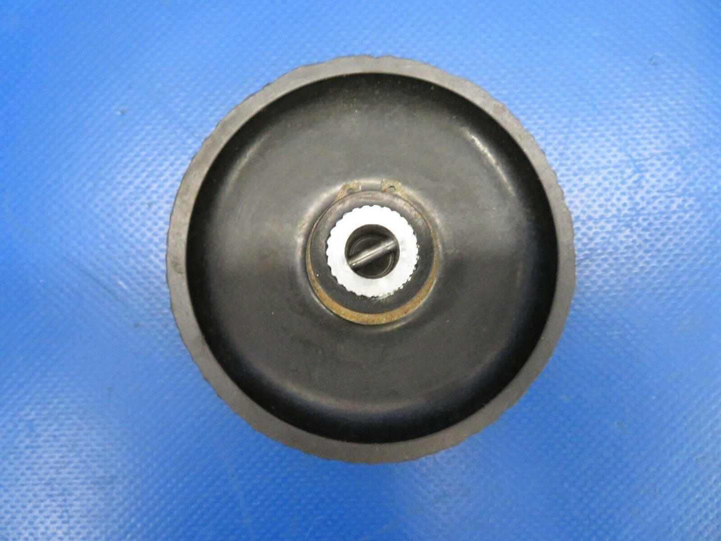 Beech Baron E-55 Knob Aileron Trim Tab Control 50-524124-4 (0120-94)