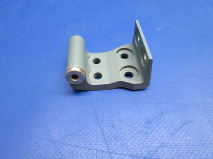 Beech 95-B55 Baron Upper Cabin Door Hinge P/N 35-400018-12 (0423-112)