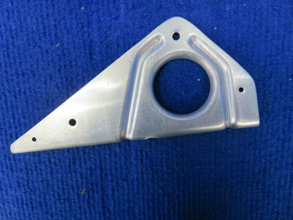 Cessna Bracket P/N 0753000-18 NOS (0522-93)