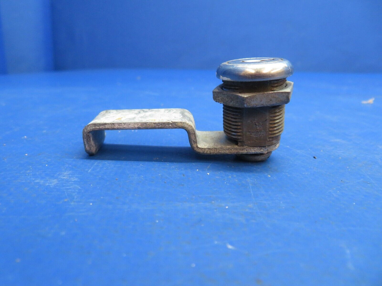 Beech 95-B55 Baron Utility Baggage Door Lock P/N 96-420016-159 (1222-898)
