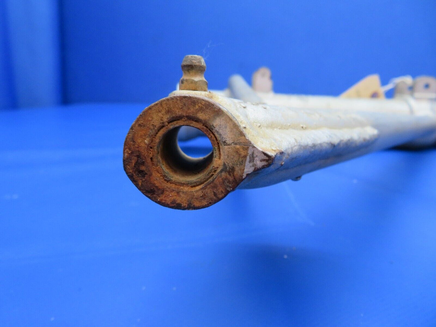 Beech LH Main Landing Gear Upper Shock Strut Truss Assembly (0520-233)