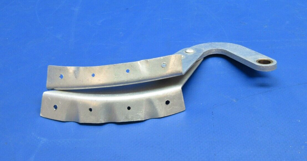 Cessna 172RG LH Nose Gear Door Hinge Bracket Assy P/N 2413077-1 NOS (0923-885)