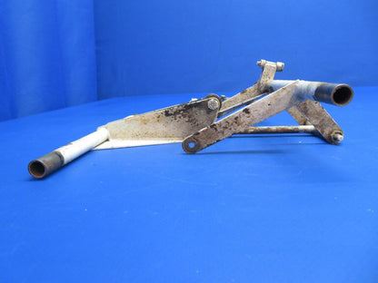 Piper PA-34-200T Seneca II Tube Nose Gear Door Actuation P/N 95771-00 (0223-822)