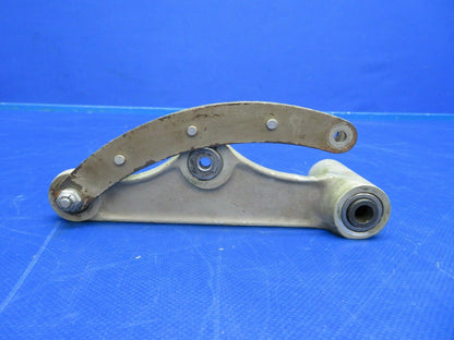 Cessna 310P Bellcrank Assy LH Main Gear P/N 0841104-3, 0843500-6 (0620-739)