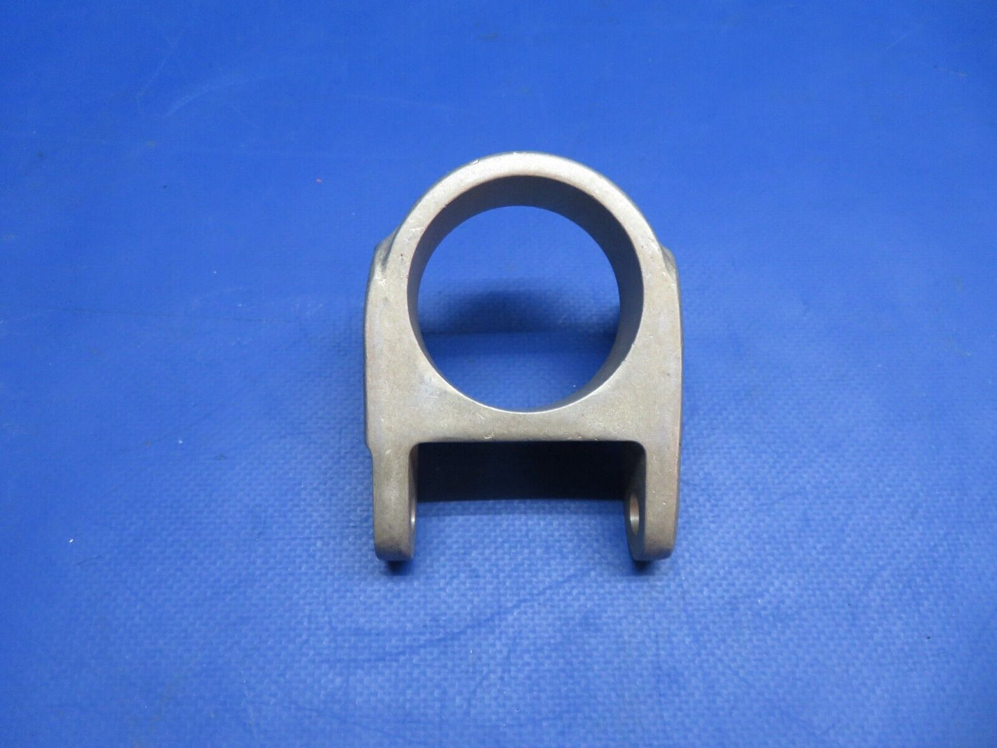 Cessna 172 Nose Gear Collar Undrilled, Used On S/N 2800-S/N 36141 NOS (0423-323)