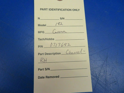 Cessna 182 Channel RH P/N 0713682 NOS (0720-675)