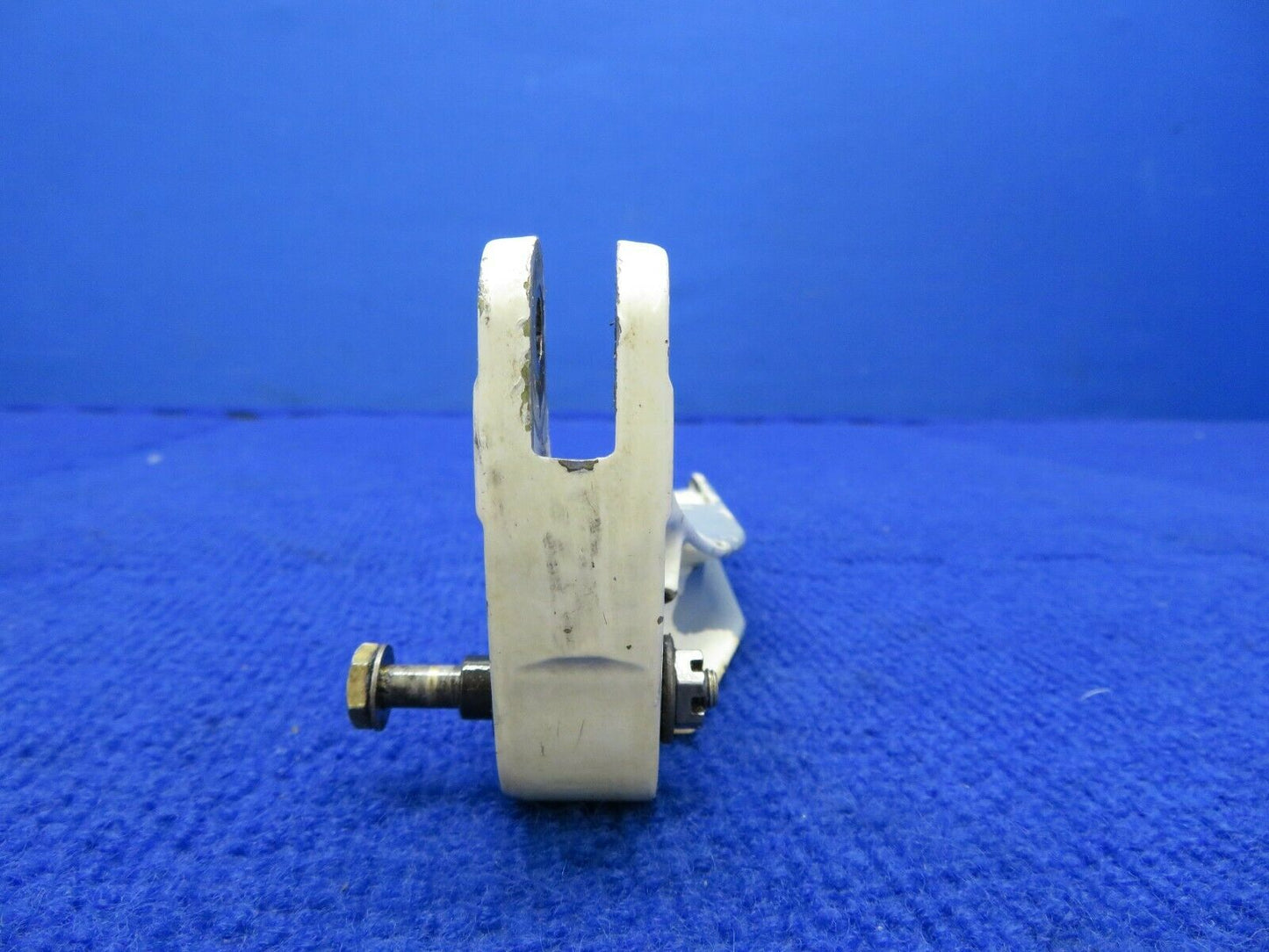 Cessna 310 / 310R Bellcrank Assy LH Main Gear Retract 5041001-11 (0422-38)