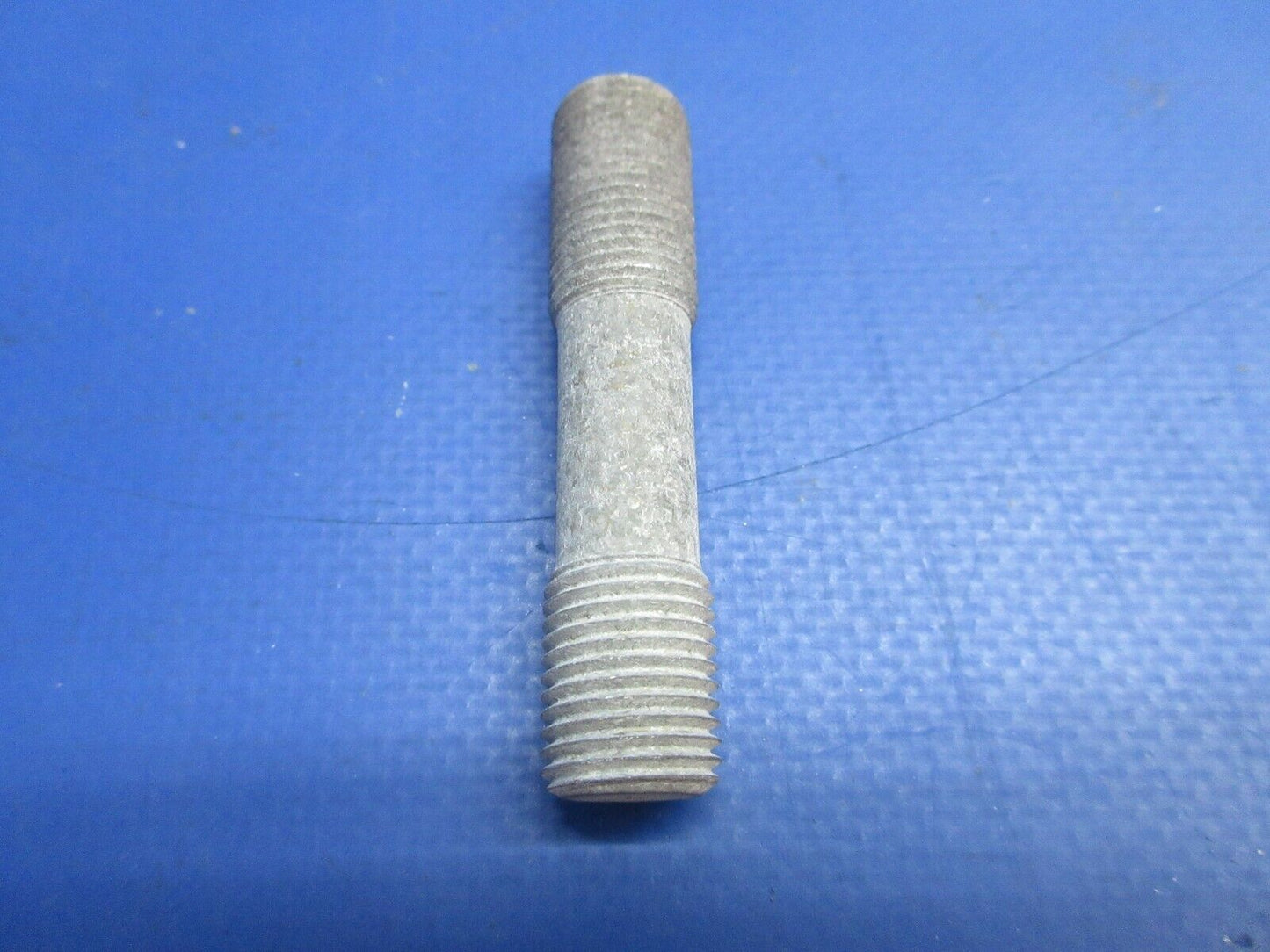 McCauley Threaded Propeller Stud w/ 8130 LOT OF 7 P/N B-4471 NOS (0523-391)