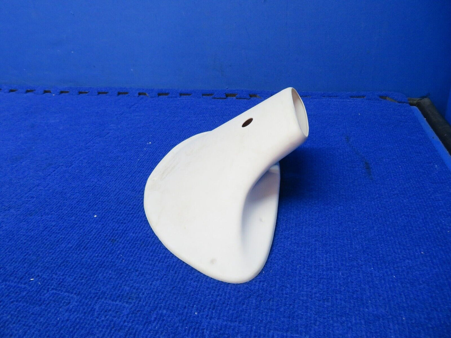 Cessna RH Upper Wing Strut Fairing - Undrilled P/N 0523047-2 NOS (0722-553)