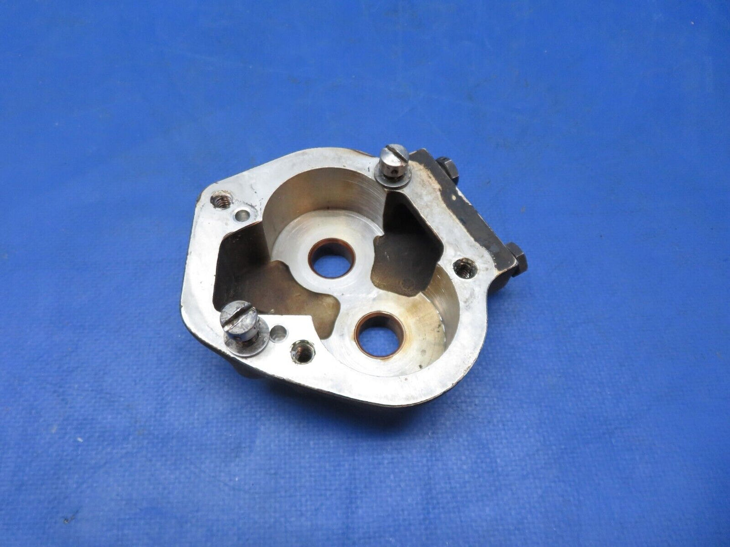 Continental E225-8 Housing Oil Pressure Pump P/N 530696 (0723-694)