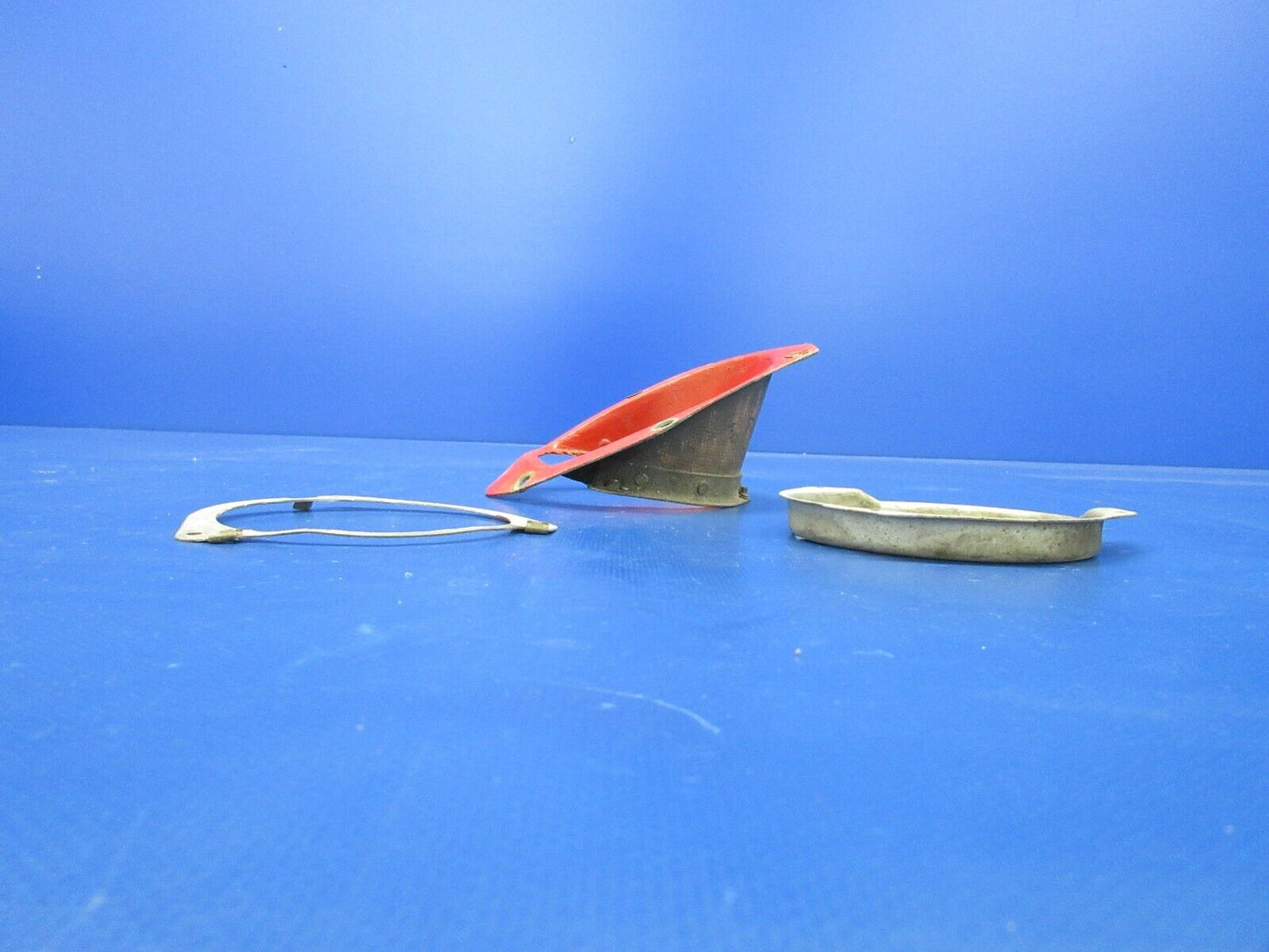 Cessna 210 Landing Light Support Assy RH P/N 1252014-36 (1223-636)