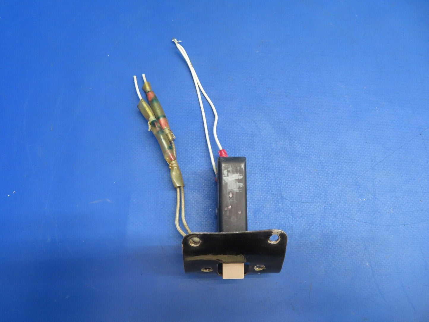 Beech 95-B55 Baron Heated Safe Flight Lift Detector 24 V P/N 168-3 (0223-557)