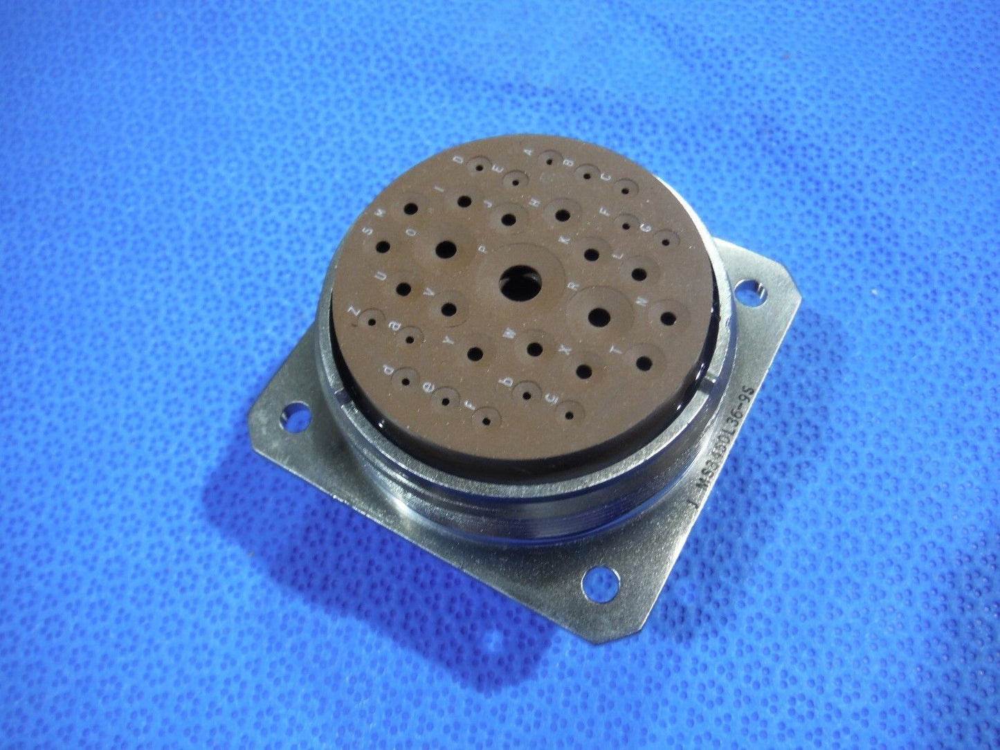 Amphenol Circular Connector P/N MS3450L36-9S   (1015-15)