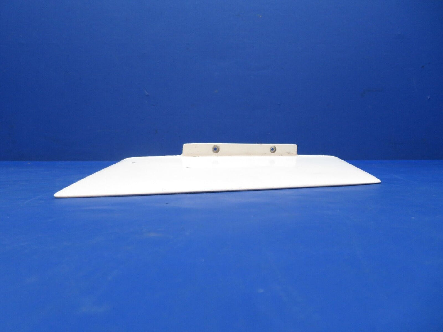 Cessna 310 / 310Q VOR / Loc. - Nav. Antenna P/N VT10-56 (0823-602)