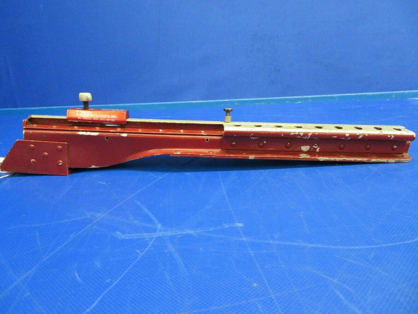 Cessna 310P Track Seat LH INBD P/N 0812987-8 (0620-727)