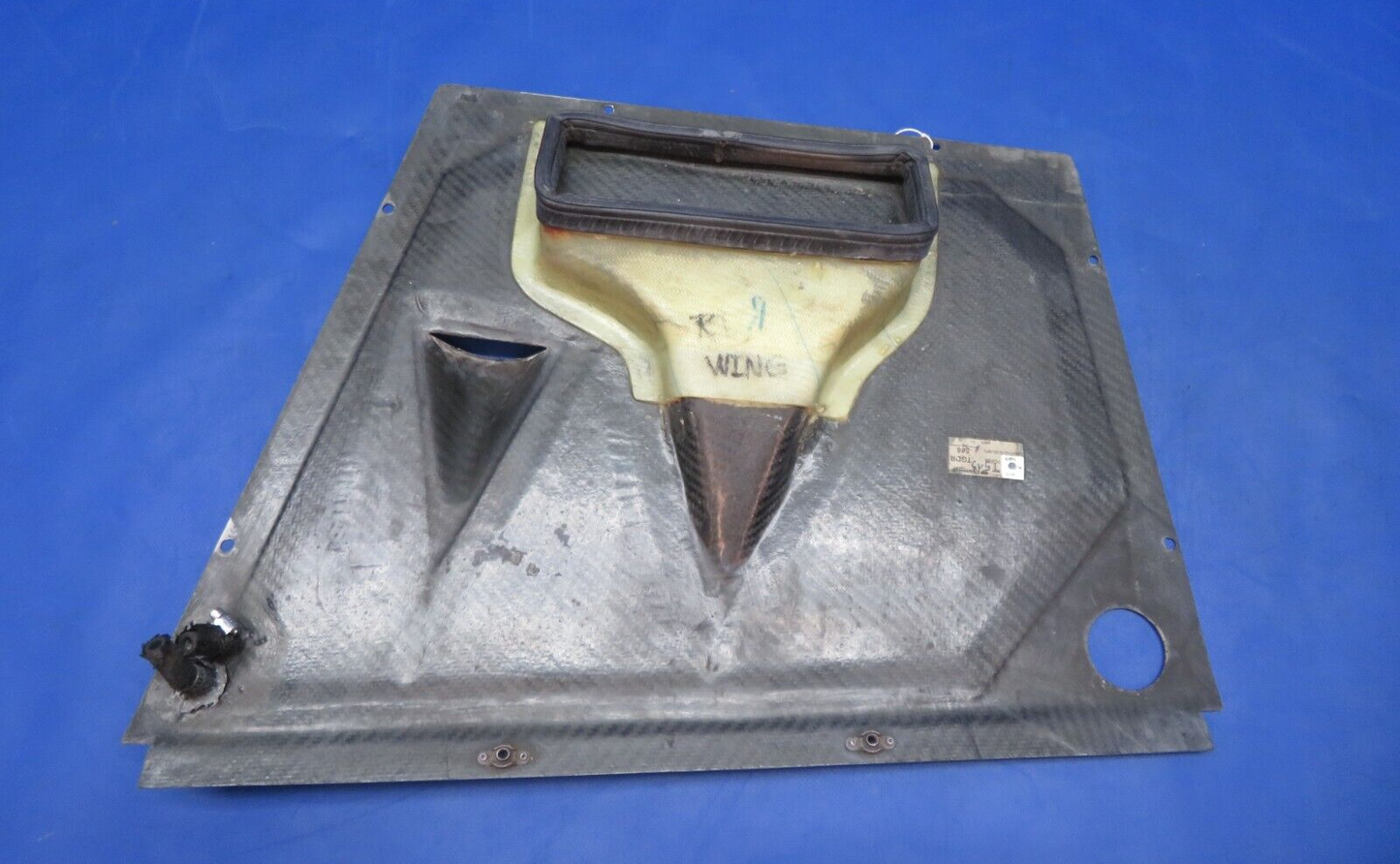 Diamond DA-42 RH Wing Nacelle Head Cap P/N D60-5742-22-00 (0623-477)