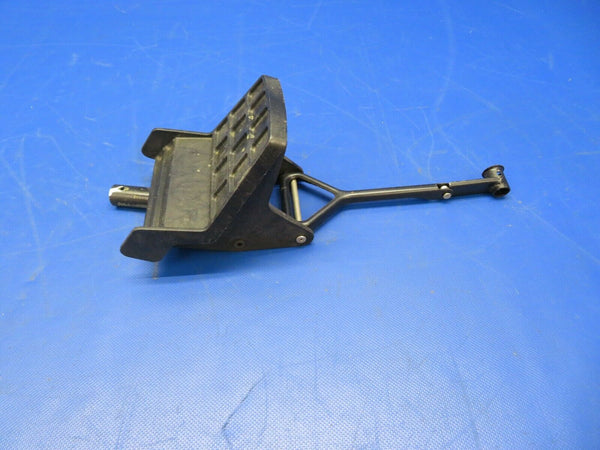 Cessna 210 T210N Rudder Pedal Assy w/ Link & Bellcrank P/N 0413578-1 (0921-132)