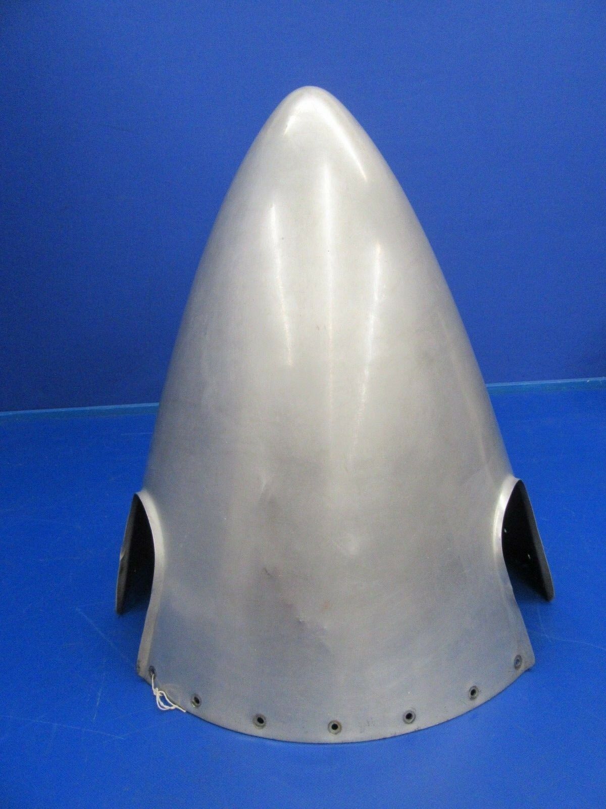 Embraer EMB-110 P2 Bandeirante Bandit Propeller Spinner (0918-269)
