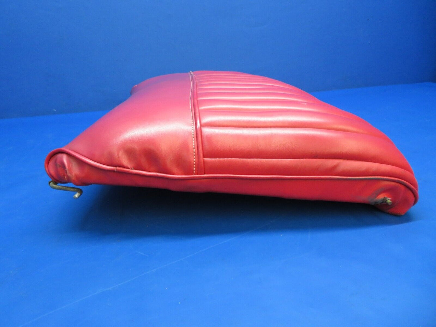 Cessna 120 Seat Assy Red Vinyl P/N 0413185, 0413185-1, 0411736 (0423-40)