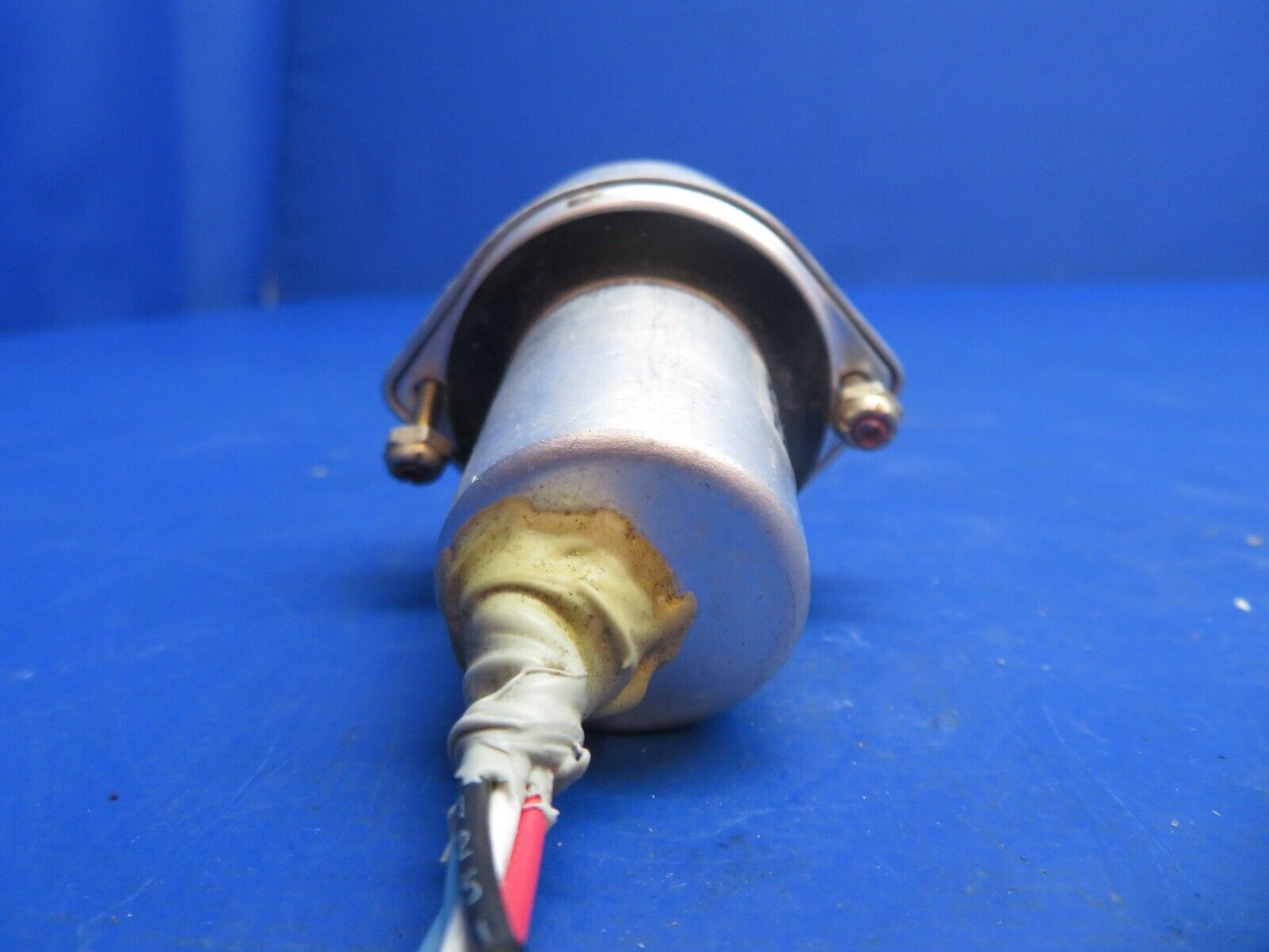 Beech Baron 58P Whelen Tail Strobe Assy - No Lens P/N 01-0750139-00 (0223-562)