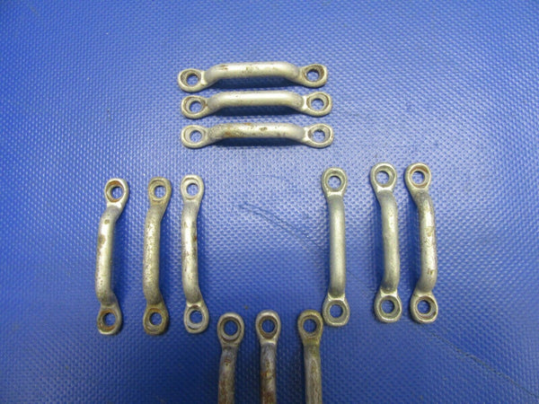 Beech 58 Baron Loop Footman P/N 6411B LOT OF 18 (0521-465)