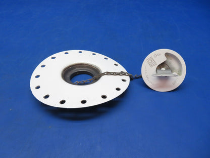 Cessna 310 / 310I RH Tip Tank Fuel Adapter w/ Cap P/N 0823410-2 (1023-125)