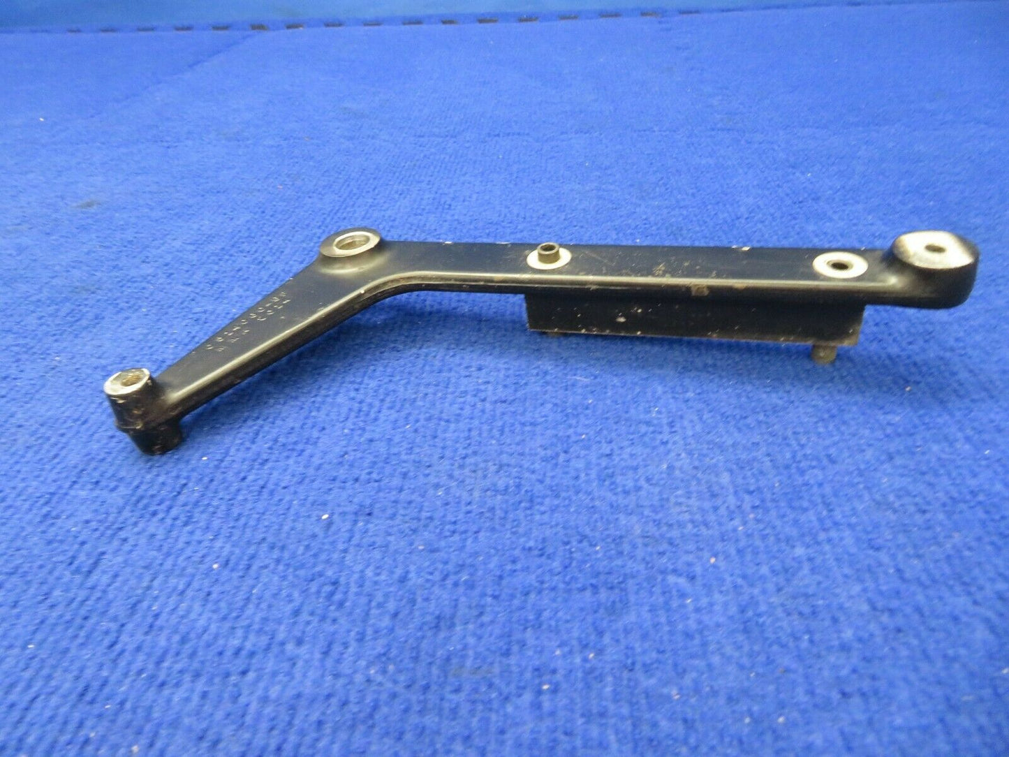 Cessna 210 Bracket Seat Pivot LH P/N 0514060-1 (0422-478)