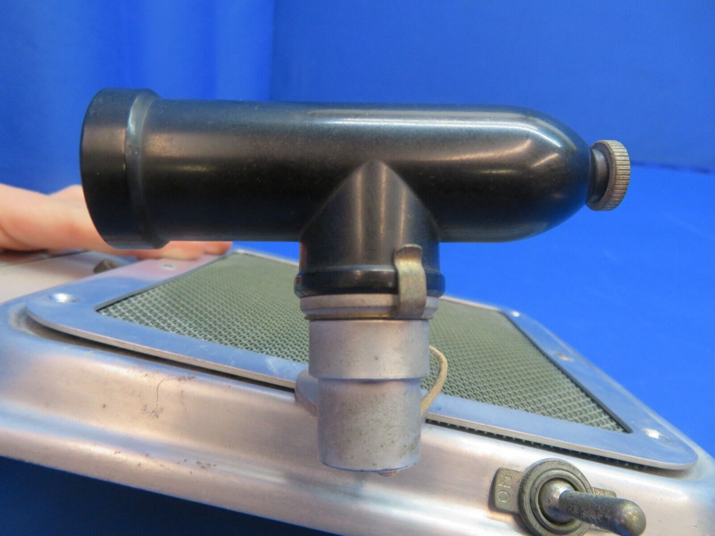Beech C-35 Bonanza Dome Light & Radio Speaker Assy P/N 35-344140-602 (1222-627)
