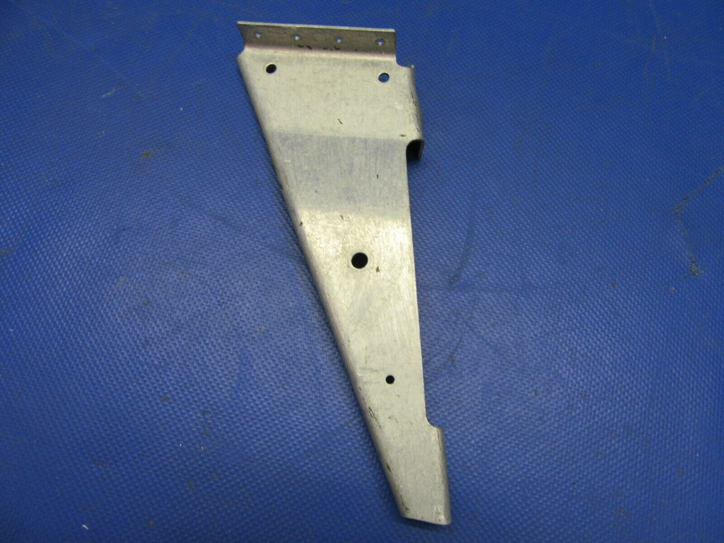 Cessna 185 Tail Wheel Steering Bracket RH OTBD P/N 0712309-8 (0821-667)