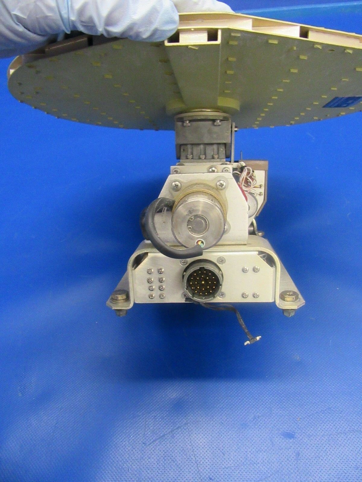 Beech Baron 58P Bendix Wave Guide DA-144A Antenna P/N 46271-2400 CORE (0718-182)