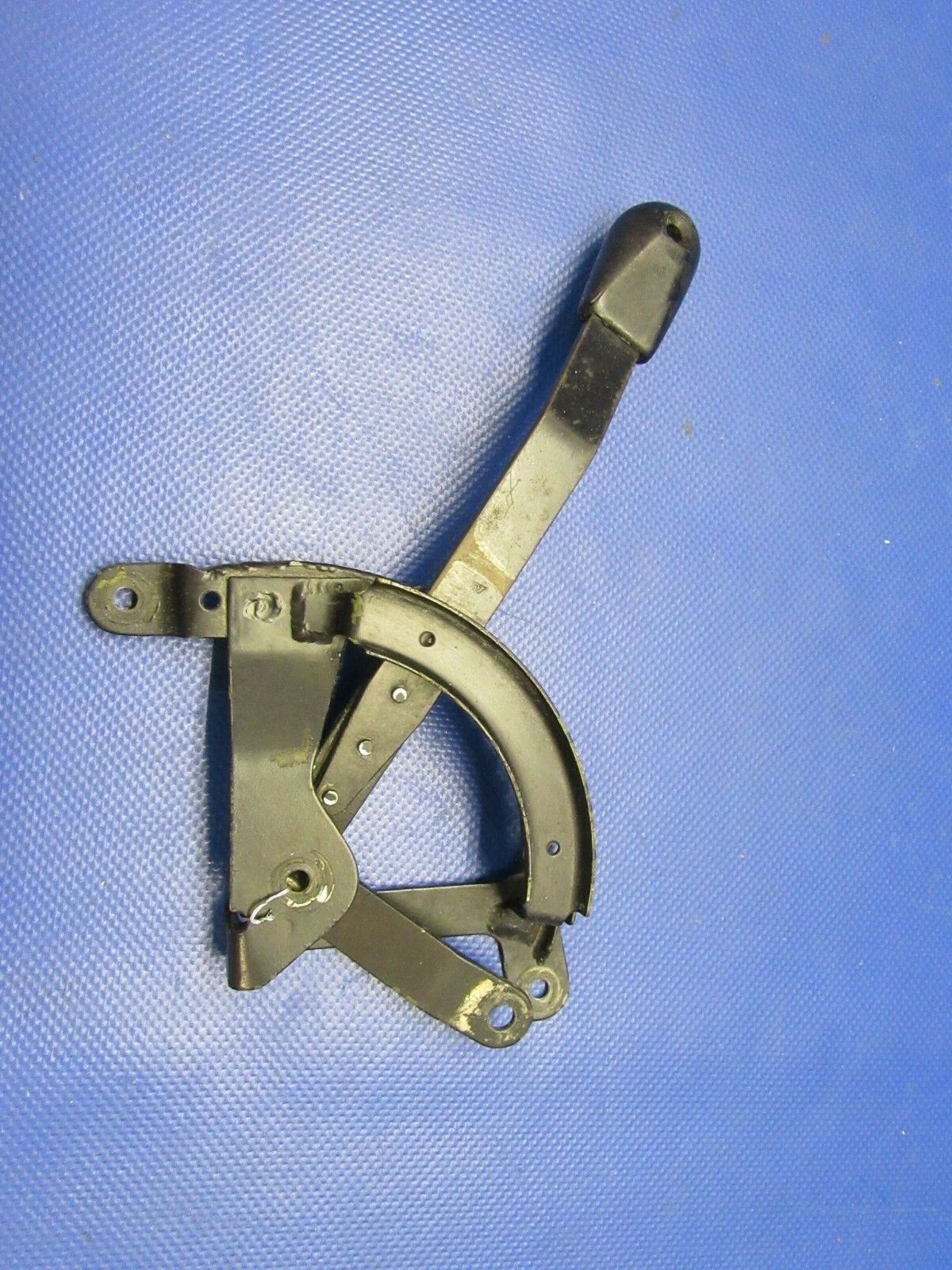 Cessna 210 / T210N Cowl Flap Lever Assembly P/N 1213315-5 (0321-451)