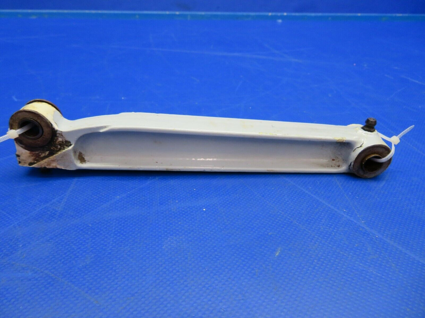 Beech 58P Leg Assy Brace Retract P/N 60-810028-17 (0620-461)