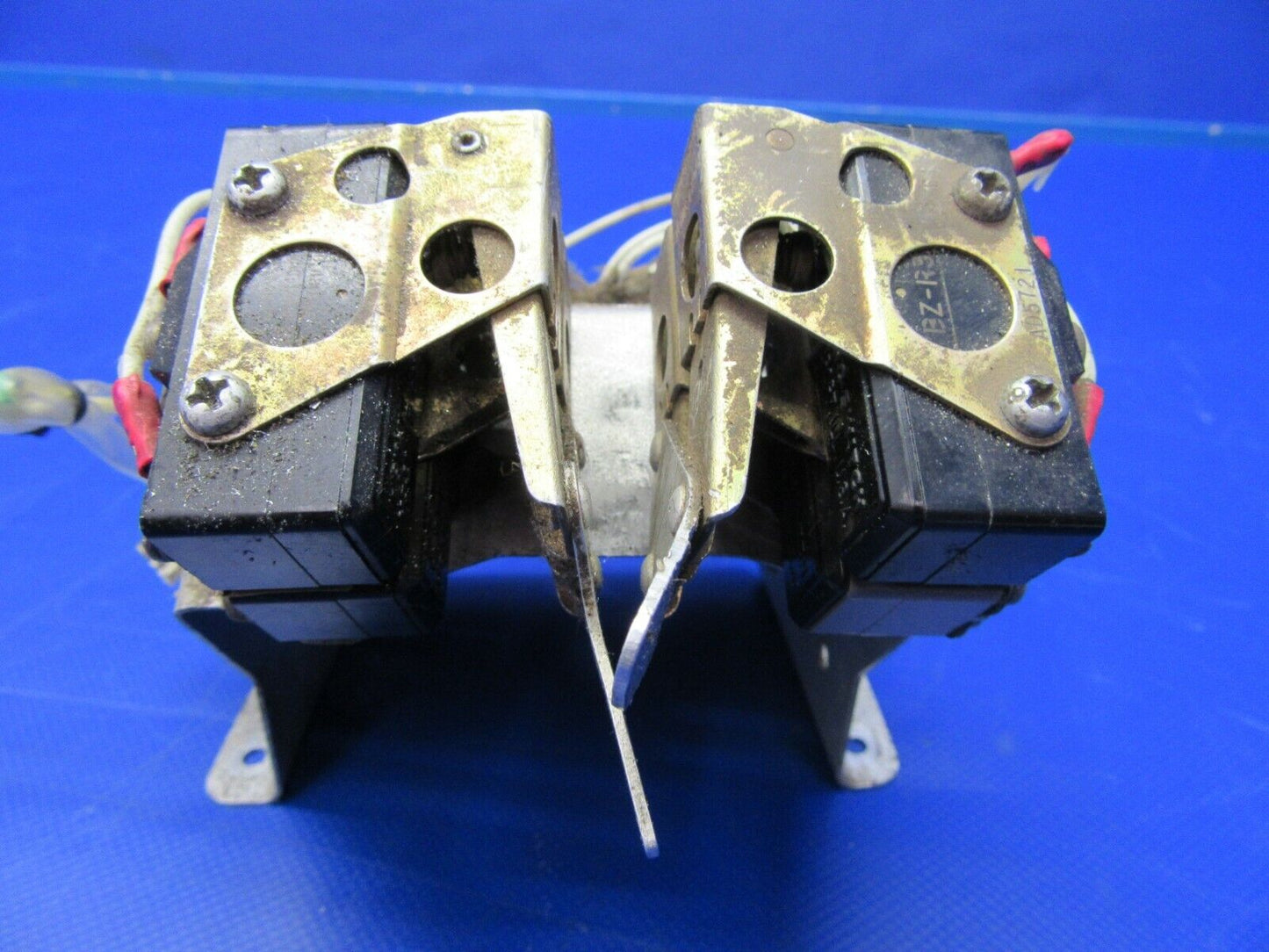Beech Baron 95-A55 Landing Gear Limit Switch Assembly P/N 95-364011 (0420-255)