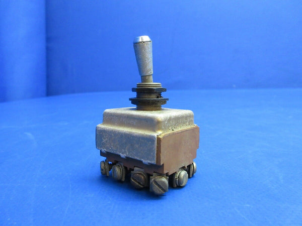 Beech 95-B55 Baron J-B-T Toggle Switch P/N 35-380053-9 (0523-1175)