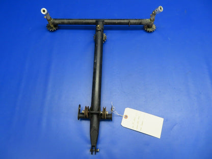 Piper PA-28-140 Control Column Assy P/N 62019-03 (1220-444)