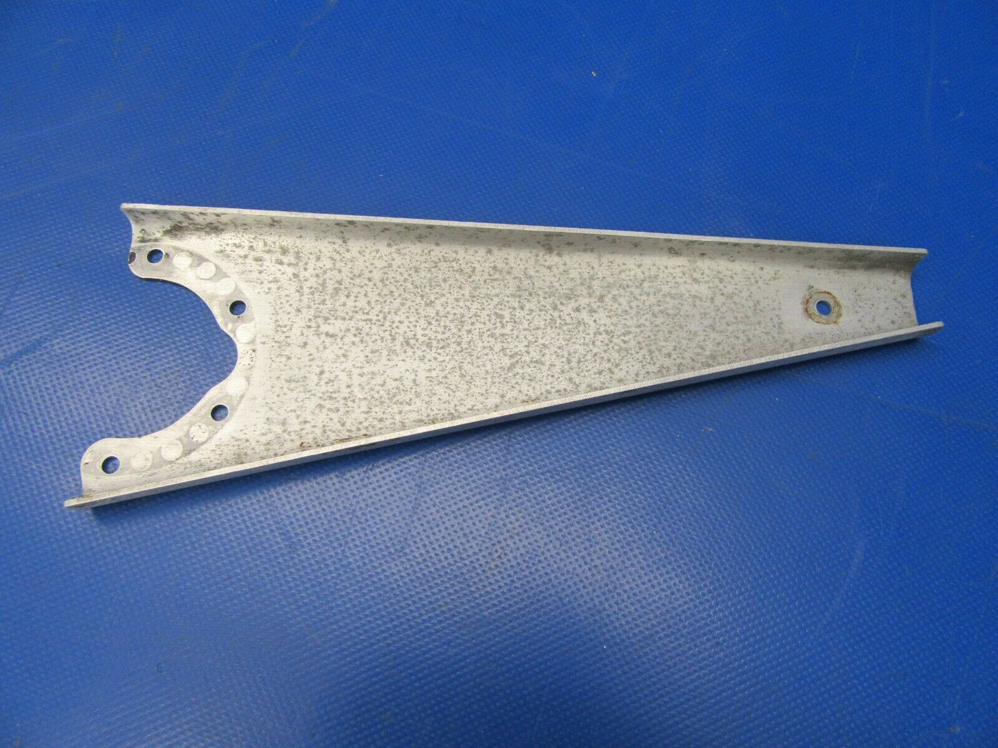 Beech Sierra B-24R Lycoming IO-360 Prop Governor Bracket 169-910073-5 (0719-236)