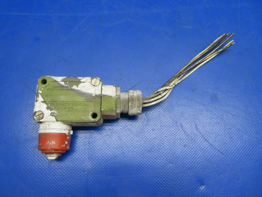 Cessna 310P Micro Switch Nose Gear P/N 2VB1 (0620-681)